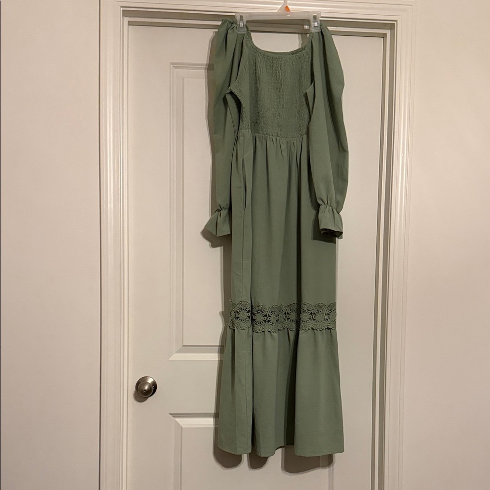 Elegant Green Long Sleeve Dress